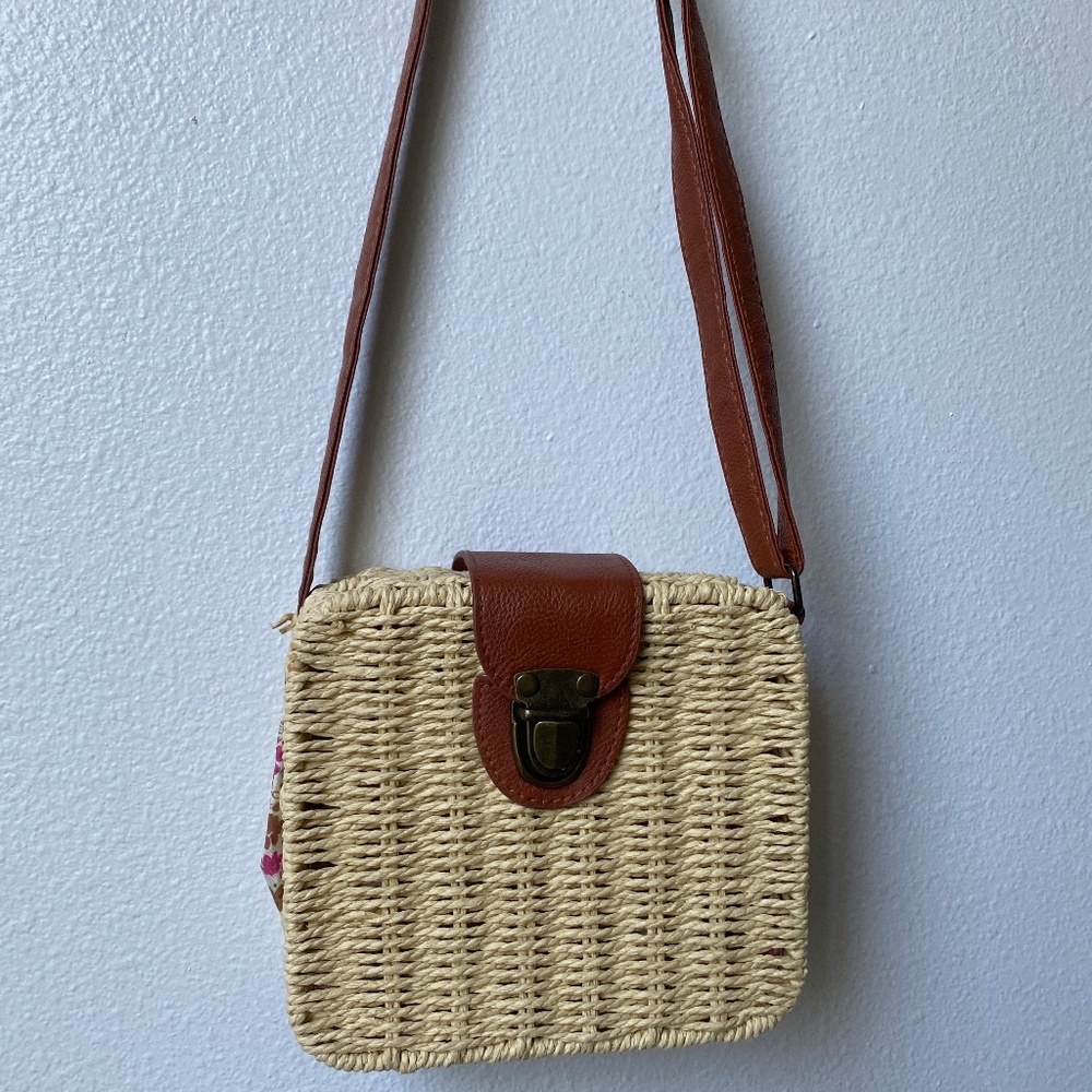 Straw bag